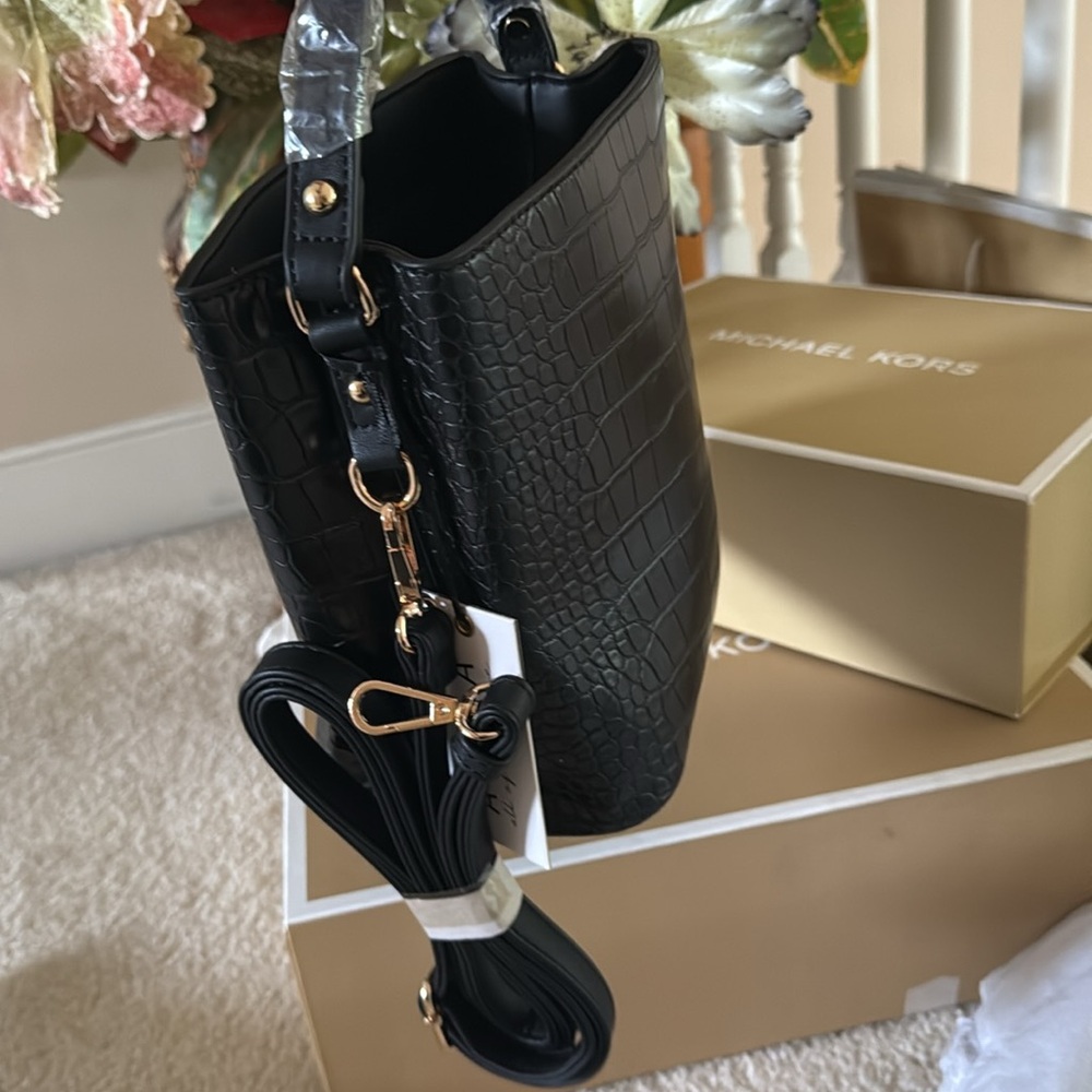 Black Croc-Embossed Handbag - Picture 8 of 9